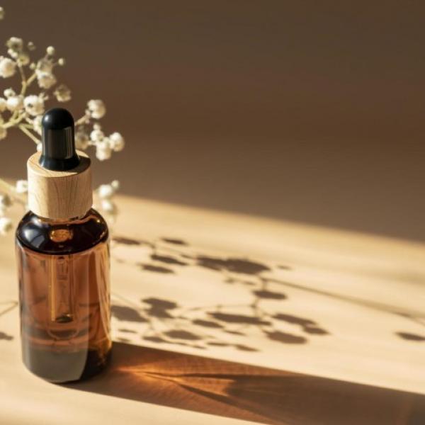 Luksuzni anti-age serum s Syn-Coll tripeptidi