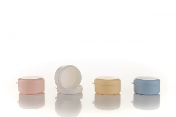 5 ml plastični lonček s pokrovčkom
