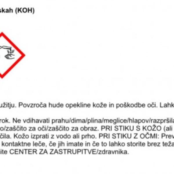 Kalijev hidroksid v luskah (KOH)