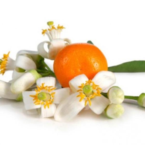 Neroli eterično olje (pomarančni cvetovi)