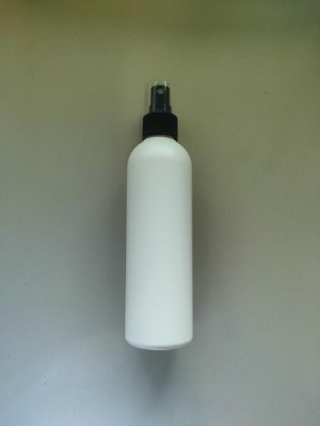 HDPE bela plastenka s pršilko za tekočine ali dispenzerjem za milo, losjon,... 250 ml