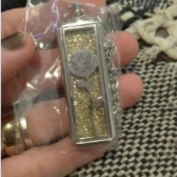 Verižica z obeskom/difuzorjem za eterična olja (filc)