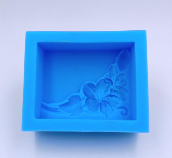 3D hibiskus v kotu - silikonski kalup