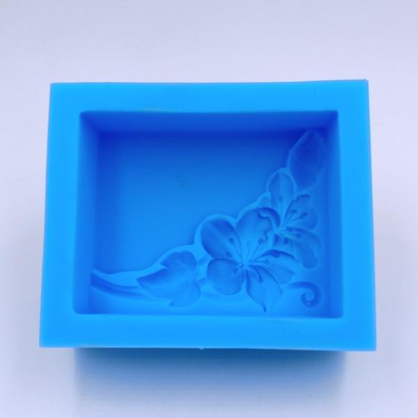 3D hibiskus v kotu - silikonski kalup