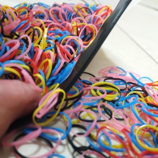 Elastike za lase ali ustvarjanje (v vrečki je cca 500 elastik)