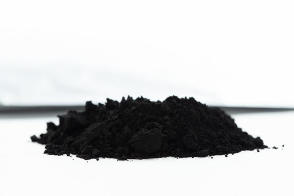 Kokosovo aktivno oglje v prahu