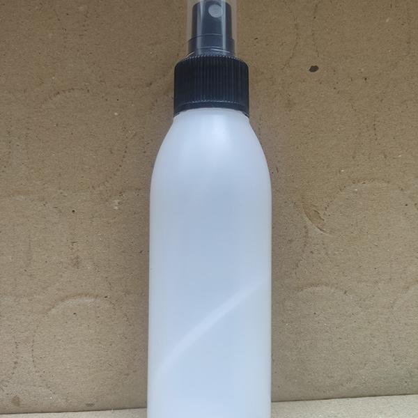 HDPE prosojna plastenka s pršilko 125 ml