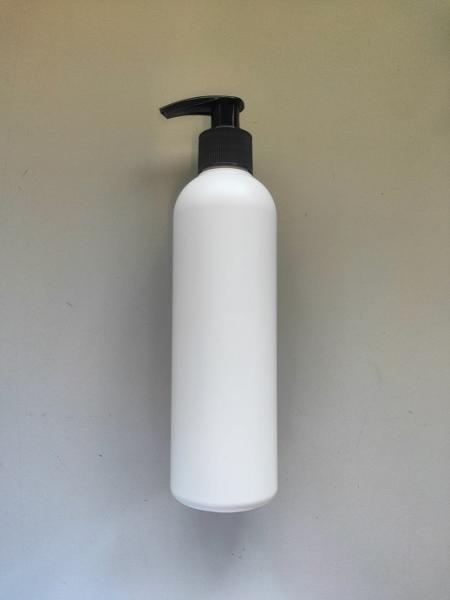 HDPE bela plastenka s pršilko za tekočine ali dispenzerjem za milo, losjon,... 250 ml
